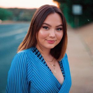 Meet your Posher, Clarissa